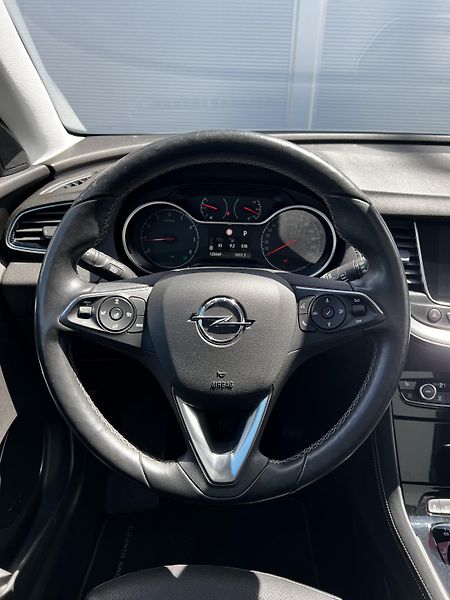 Opel Grandland X 1.6T 133kW Aut. Innovation TZ  - fotka 9 z 27