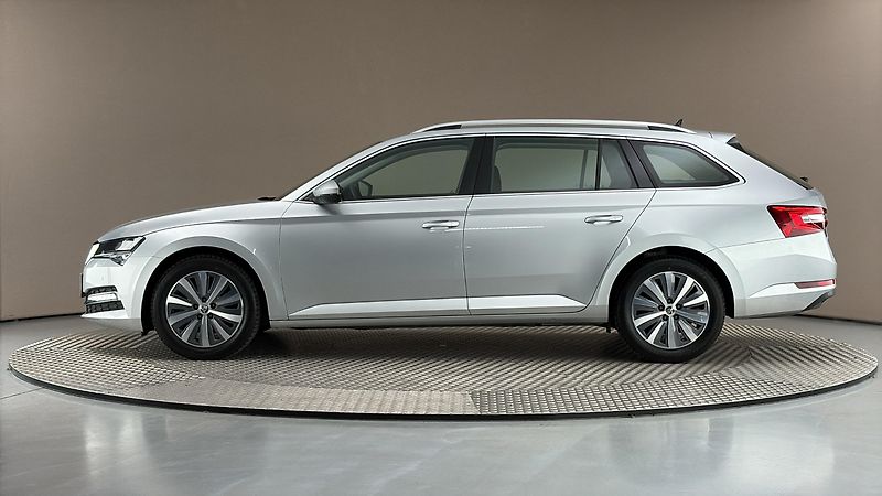 Škoda Superb 2.0 TDI Style Combi - fotka 4 z 27