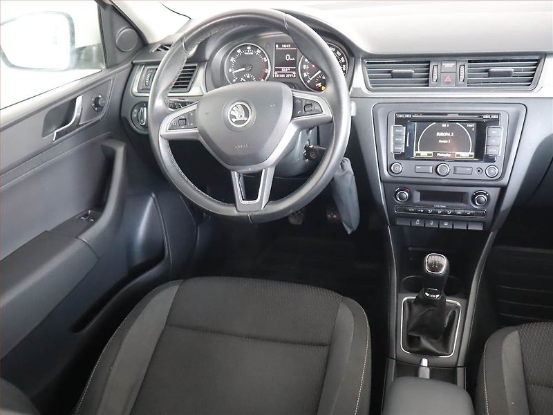 Škoda Rapid (2015) 1.2 TSI, Navi, Tempomat - fotka 7 z 19