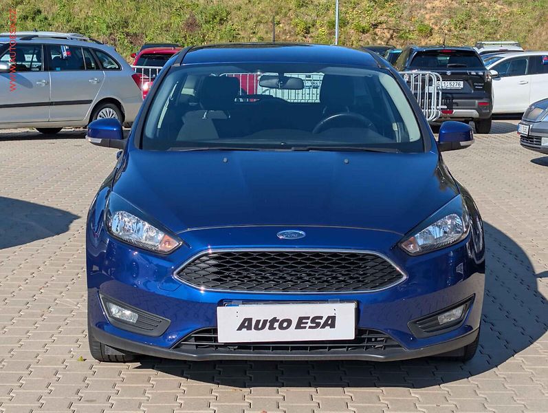 Ford Focus (2017) 1.0 EB, ČR, AC, výhřev sed. - fotka 2 z 18
