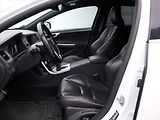 Volvo V60 2.4 D6 162kW R-Design Aut. DPH - náhled 11