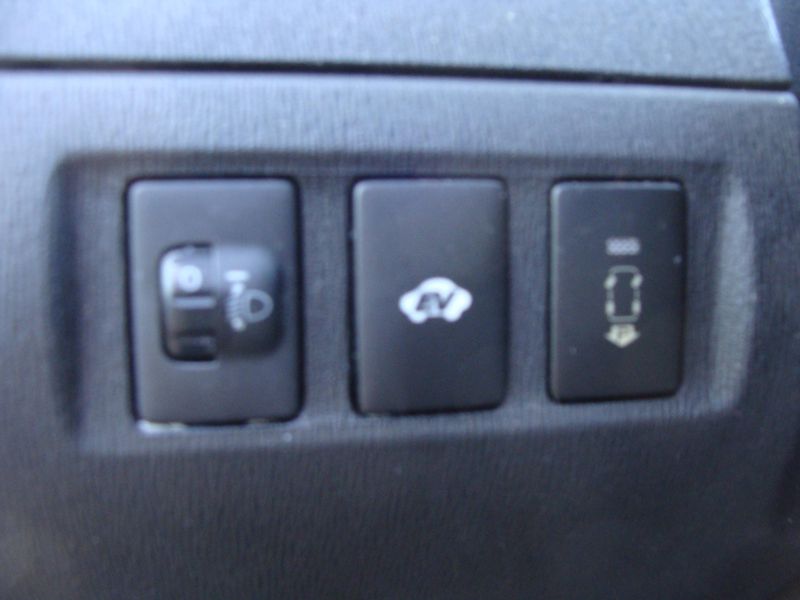 Toyota Prius 1.5i/E, 57 kW, REZERVACE - fotka 23 z 30