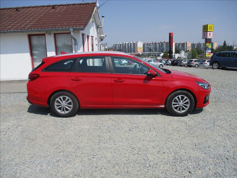 Hyundai i30 1,0 T-GDI, servis,DPH,1.maj,CZ - fotka 5 z 33