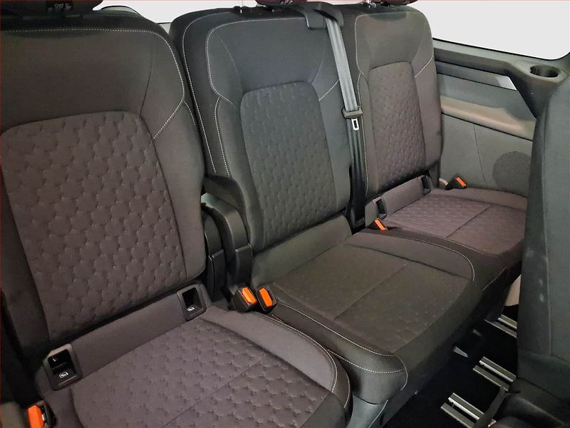 Ford Tourneo Custom (2024) Titanium 2.0 EcoBlue, ČR, 1Maj - fotka 17 z 18