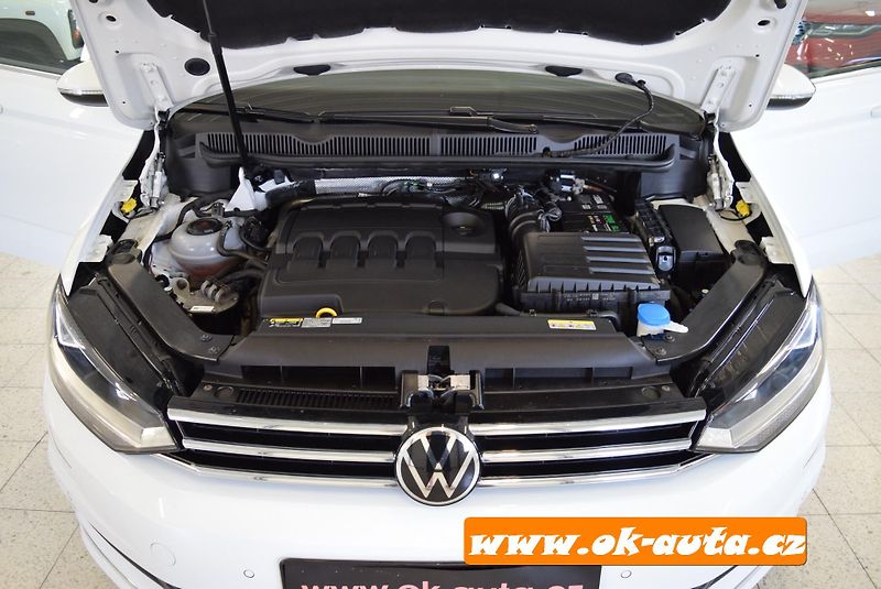 Volkswagen Touran 2.0 TDI HIGH. 7 MÍST 61 000 KM - fotka 47 z 52