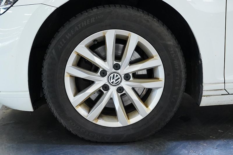 Volkswagen Passat - fotka 10 z 25