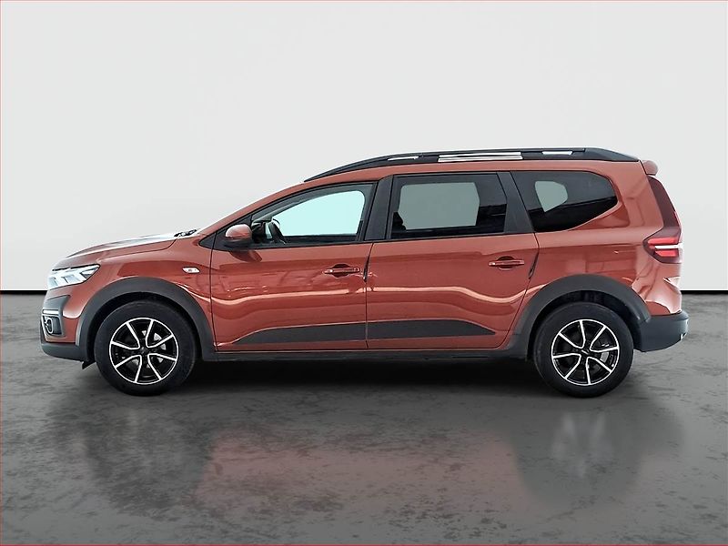 Dacia Jogger (2022) Comfort 1.0 TCe, Serv.kniha - fotka 3 z 16