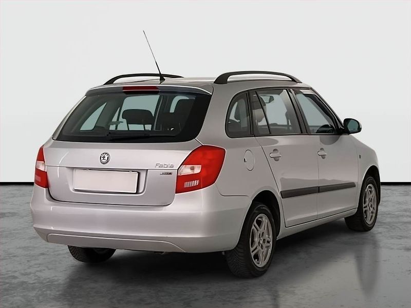 Škoda Fabia (2012) Ambiente 1.2 12V, po STK - fotka 5 z 19