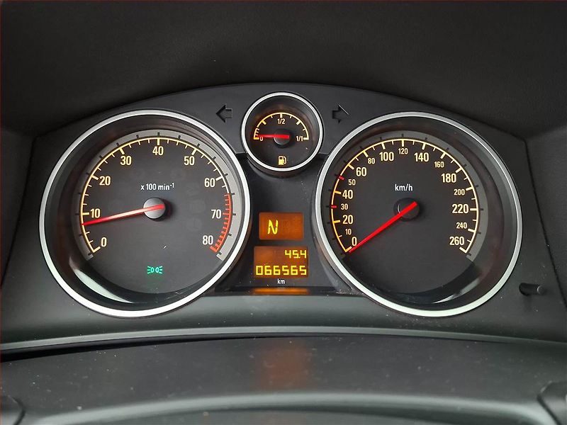 Opel Astra (2007) 1.4 16V, Automat - fotka 11 z 16