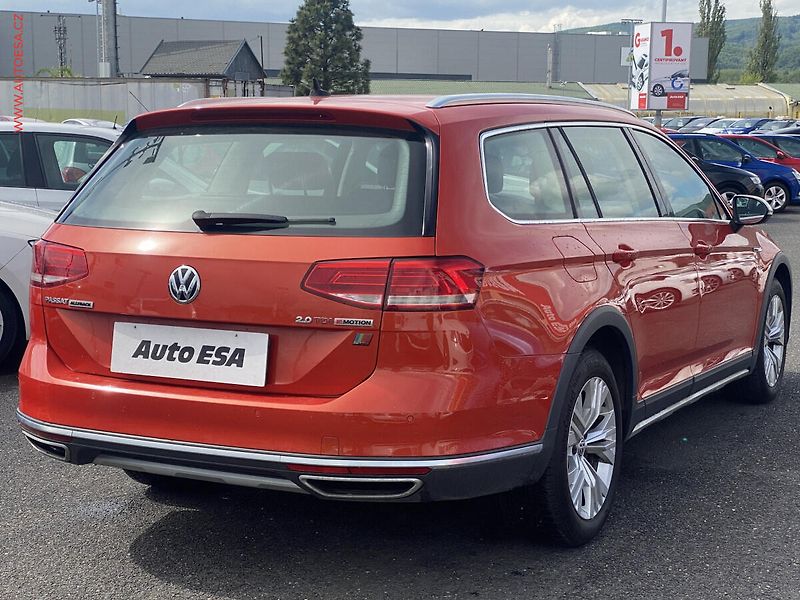 Volkswagen Passat (2016) 2.0BiTDi 4x4, ČR, Alltrack - fotka 4 z 18