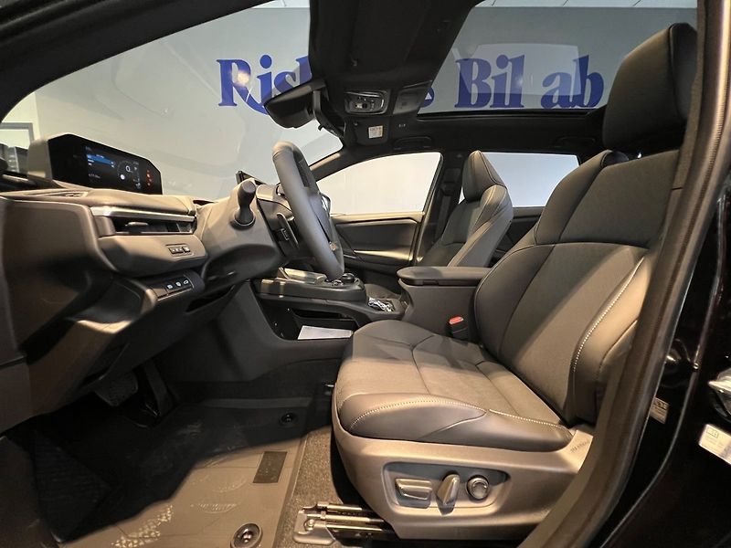 Subaru E-Outback 74.7 kWh AWD Touring H/K Pano - fotka 10 z 17