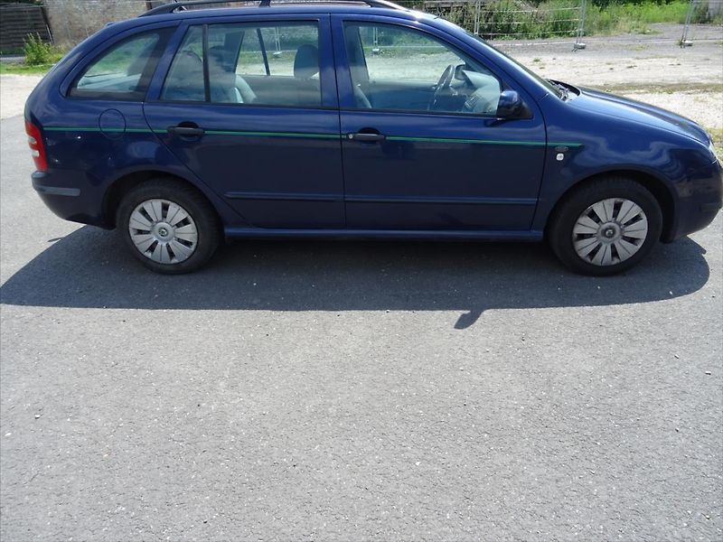 Škoda Fabia 1,4 - fotka 3 z 24