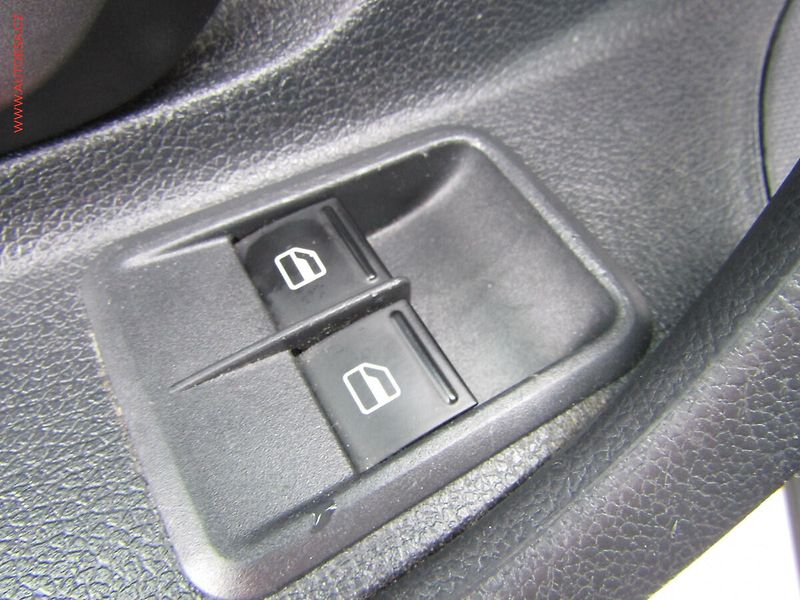 Škoda Fabia (2014) 1.6TDi, ČR, Klima - fotka 12 z 18