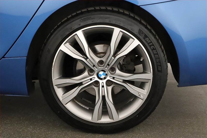 BMW Řada 2 (2018) 220d Gran Tourer, 4X4 - fotka 16 z 16