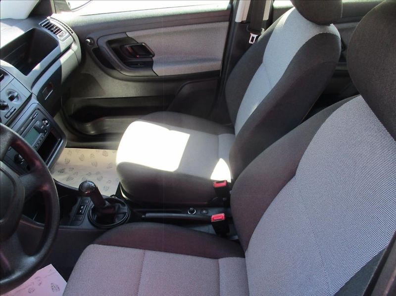 Škoda Fabia 1,2 TSI, 77kW, klima, tažné, - fotka 13 z 29