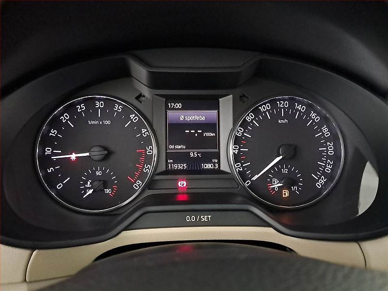 Škoda Octavia (2016) 2.0 TDI, Serv.kniha, Tempomat - fotka 11 z 20