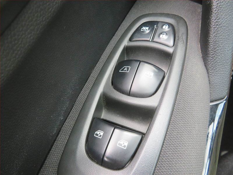 Renault Kadjar (2018) 1.2 TCe, Serv.kniha, Navi - fotka 16 z 16