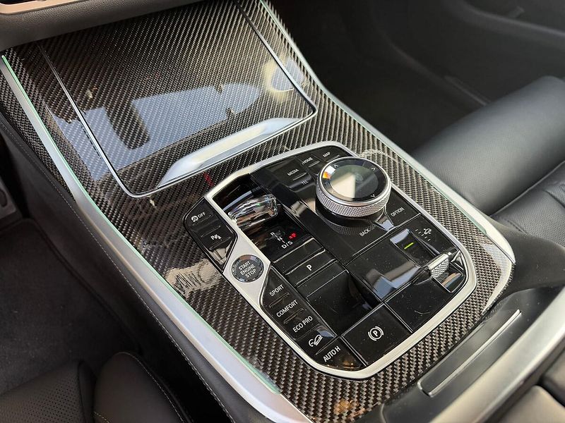 BMW X7 M60ix Executive 08/2025 - fotka 9 z 12