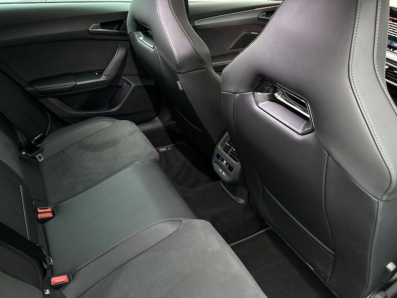 Cupra Leon (2026) SP 2.0 TSI 4WD DSG VZ - fotka 11 z 36