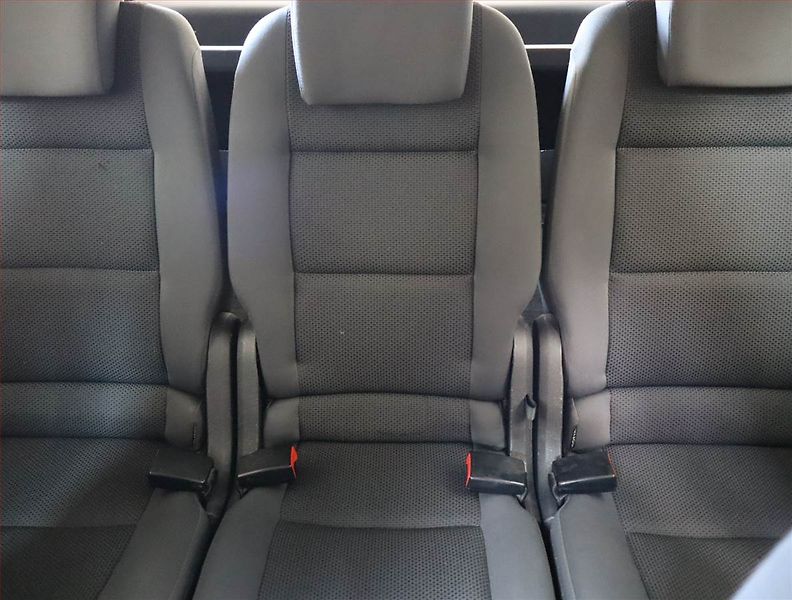 Volkswagen Touran (2010) 1.6 TDI, Tempomat - fotka 10 z 14