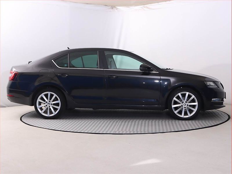Škoda Octavia (2018) Style 1.6 TDI, Automat - fotka 6 z 20