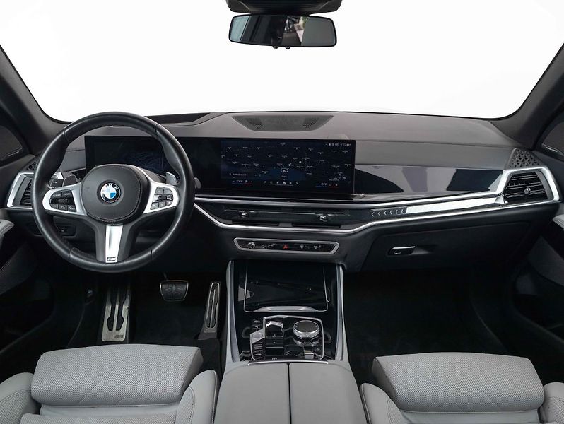 BMW X5 xDrive30d - fotka 13 z 22