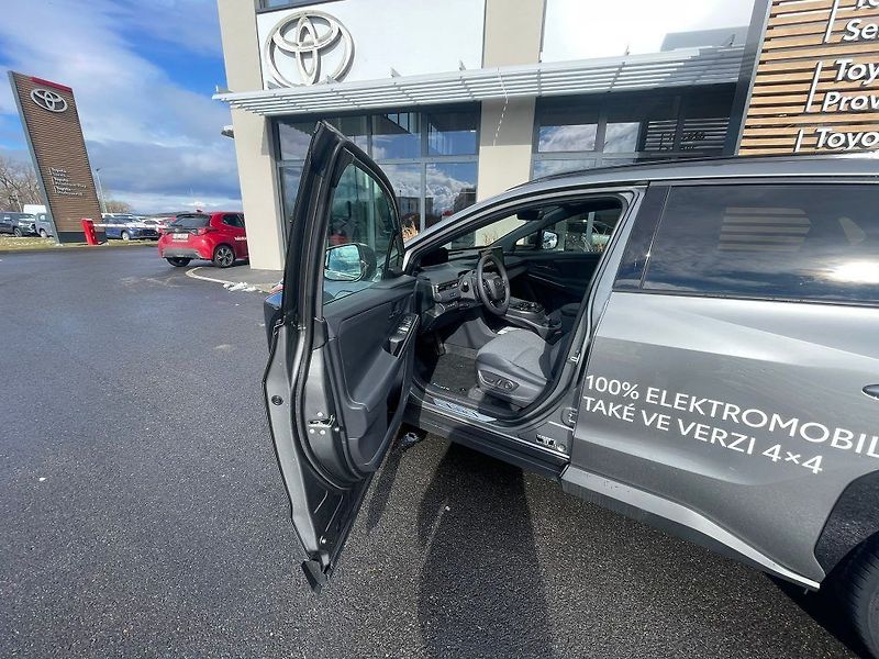 Toyota bZ4X EV  73k kWh FWD Style - fotka 15 z 32