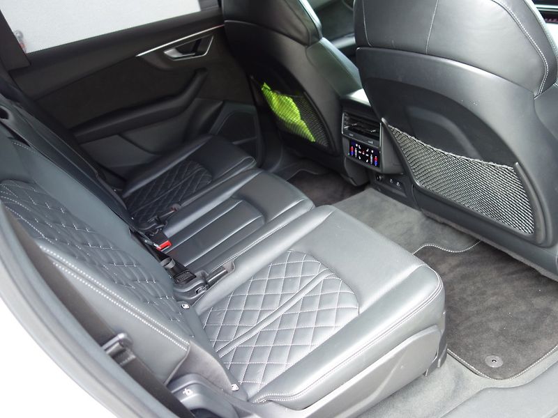 Audi SQ7 (2022) 4.0*TFSI*373KW*TOP-VÝB*ZÁRUKA! - fotka 42 z 50