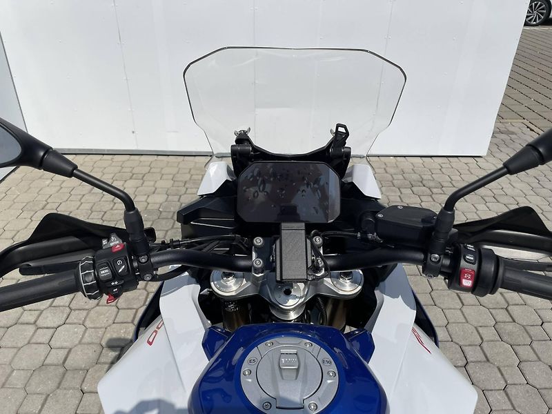 BMW (2026) F 900 XR - fotka 10 z 12