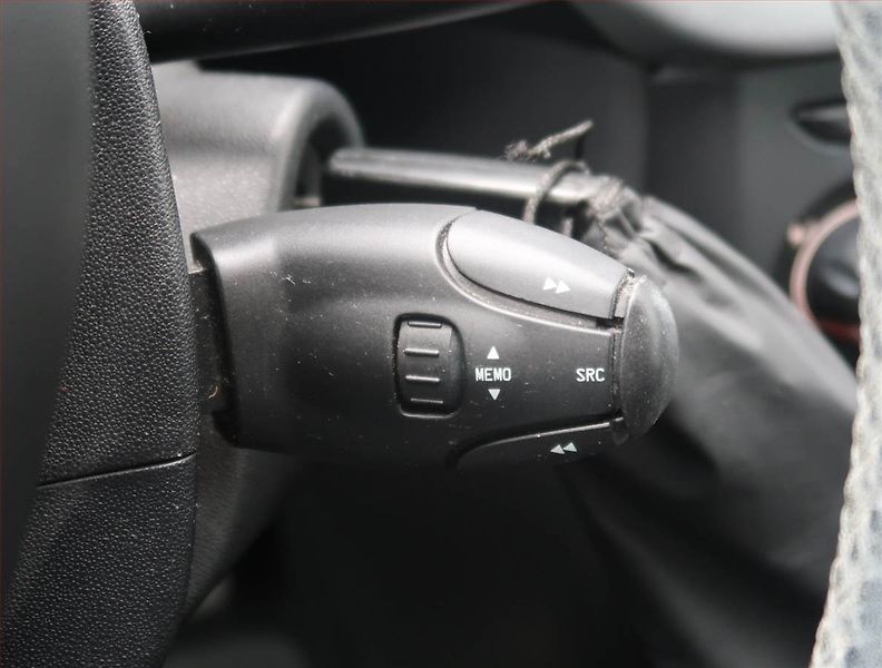 Citroën C3 (2012) 1.4 i, nová STK, jezdí výborně - fotka 16 z 16