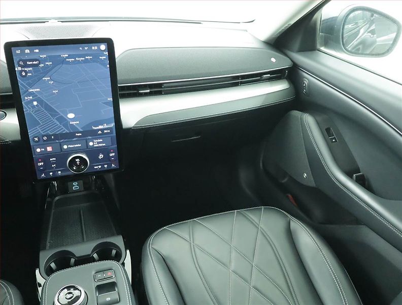 Ford Mustang Mach-E (2022) Standard Range RWD, SoH 94% - fotka 8 z 23
