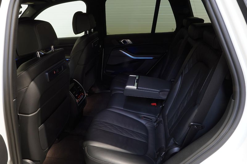 BMW X5 Xdrive40d,ČR,1.MAJ,DPH,7míst - fotka 26 z 47