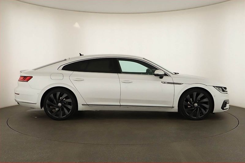 Volkswagen Arteon (2019) R-line 2.0 TSI, Automat, Kůže - fotka 6 z 20