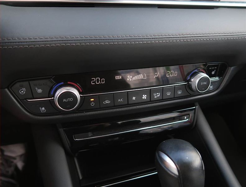 Mazda 6 (2020) 2.5 Skyactiv-G, 143KW,Automat - fotka 16 z 21
