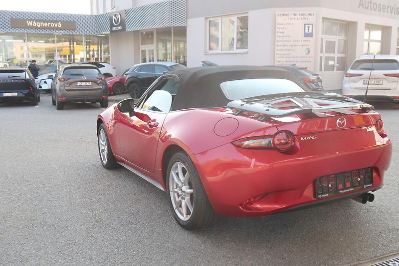 Mazda MX-5 1,5 G130 Centr-Line, kam.,temp - fotka 13 z 32