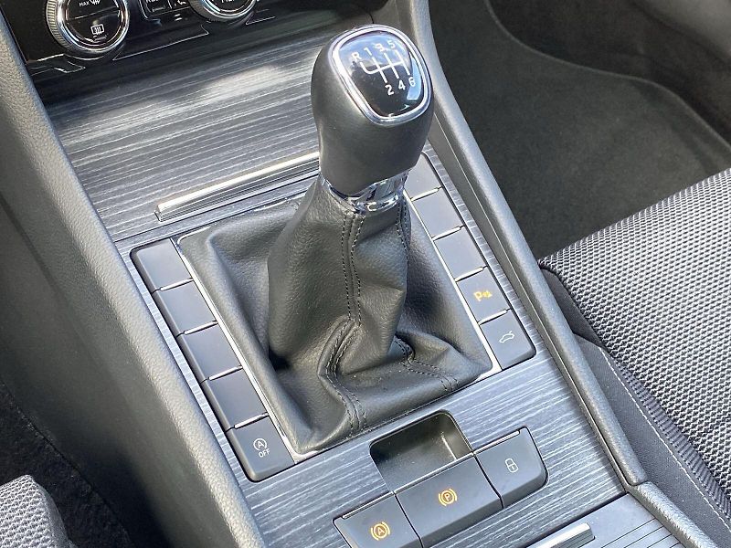 Škoda Superb (2021) 1.5 TSI Style - fotka 20 z 38