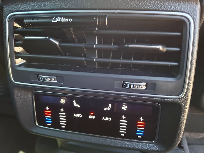 Audi Q7 (2022) 50TDI 210kW S-LINE -1.MAJ.-DPH - fotka 28 z 37