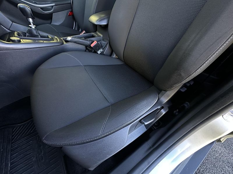 Ford Focus (2017) 2.0TDCI/110kW * KOMBI * 1.Maj. - fotka 8 z 34
