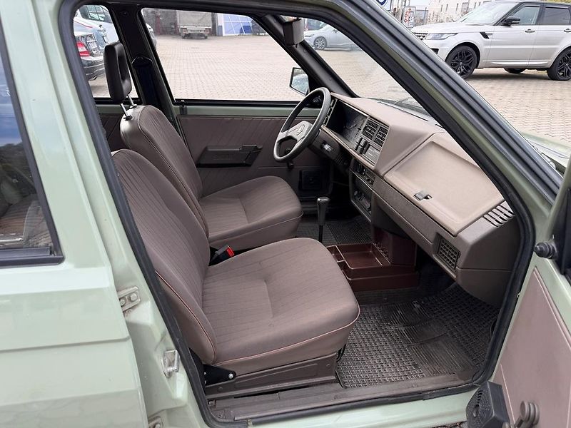 Škoda Favorit 1.3 46 kW 136 L - fotka 11 z 16