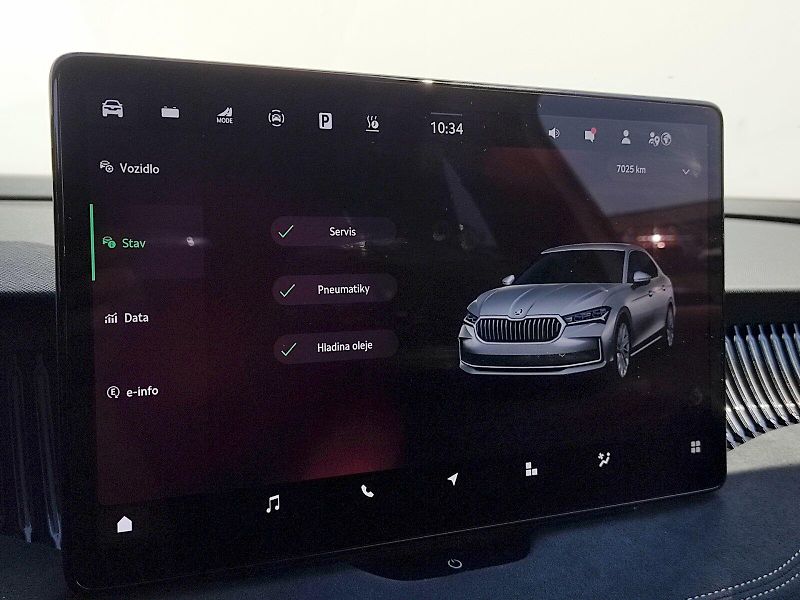 Škoda Superb (2025) iV SportLine 1,5 Tsi 150 Kw DS - fotka 10 z 44