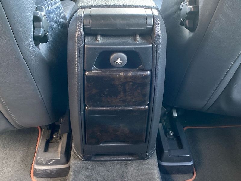 Volvo XC90 D5 AWD SUMMUM - fotka 21 z 26