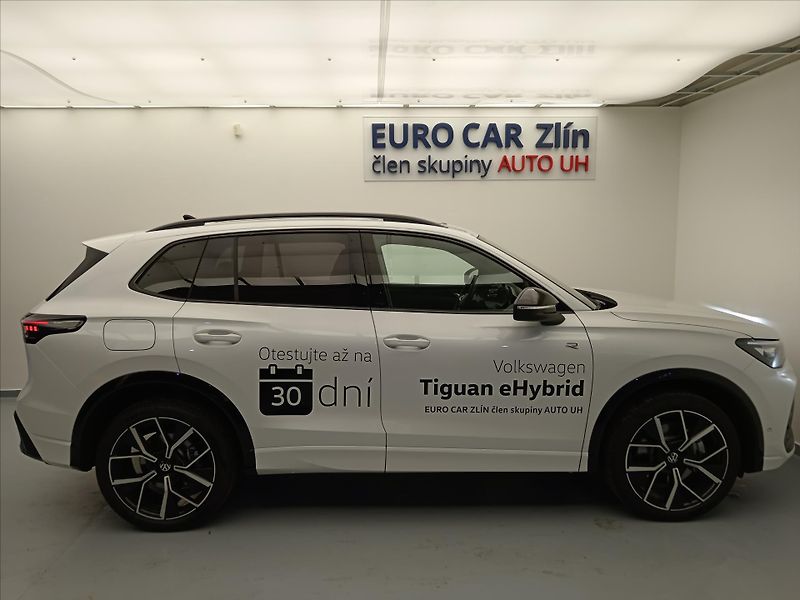 Volkswagen Tiguan 1,5 RLine People 200kW eHybrid - fotka 7 z 20