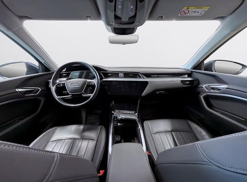 Audi Q8 e-tron 50 Q SoH 94% Kamera Vzduch Taž - fotka 10 z 20