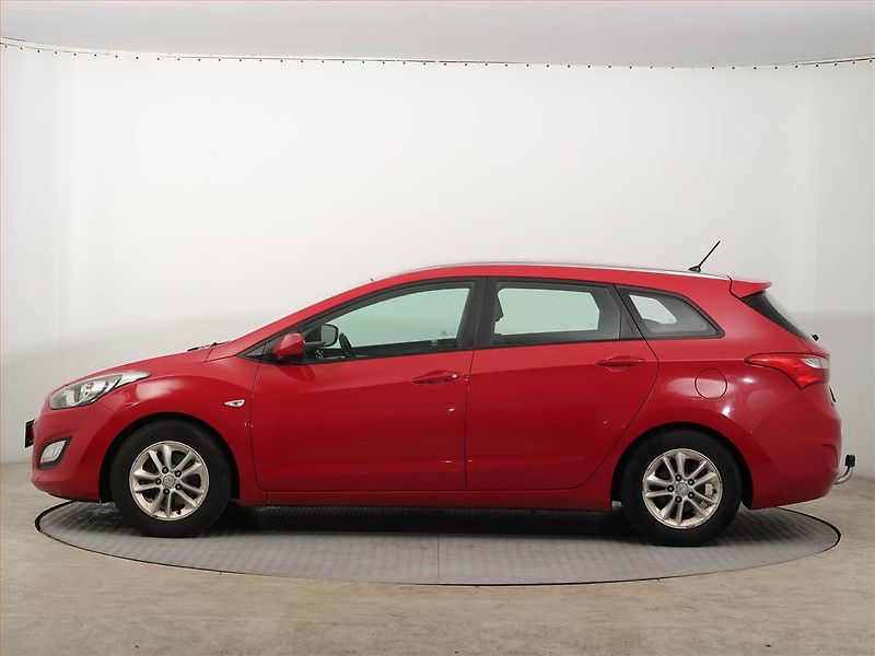 Hyundai i30 (2014) 1.6 MPI, Serv.kniha, Tempomat - fotka 3 z 14