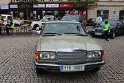 Sraz vozů značky Mercedes na Karlově náměstí v Kolíně.