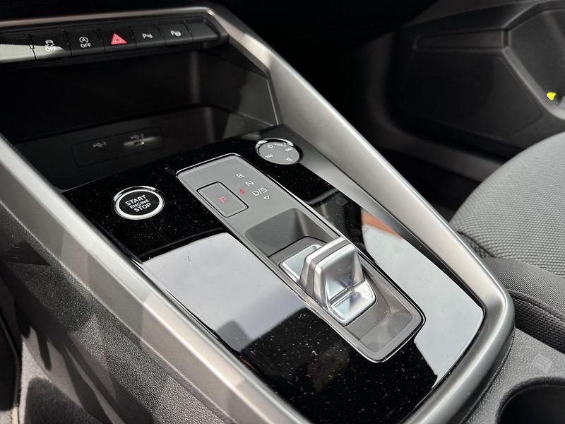 Audi A3 35TFSi WEBASTO 1 maj. ČR DPH! - fotka 18 z 31