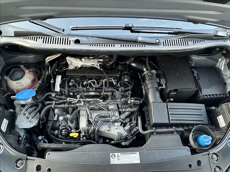 Volkswagen Caddy 2,0 TDI 122PS  Maxi Trend-7 4x - fotka 45 z 53