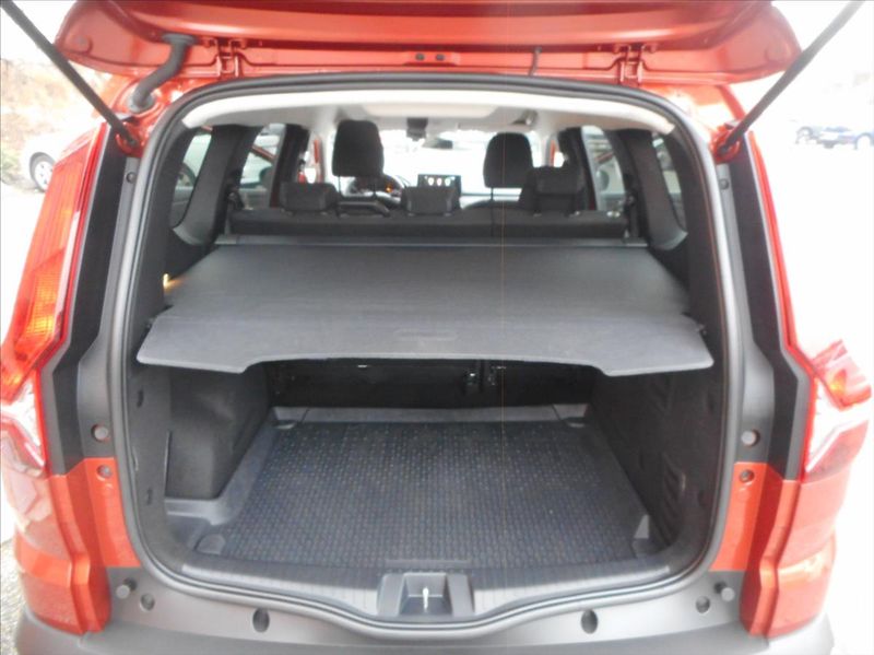 Dacia Jogger 1,0 TCe - fotka 13 z 16