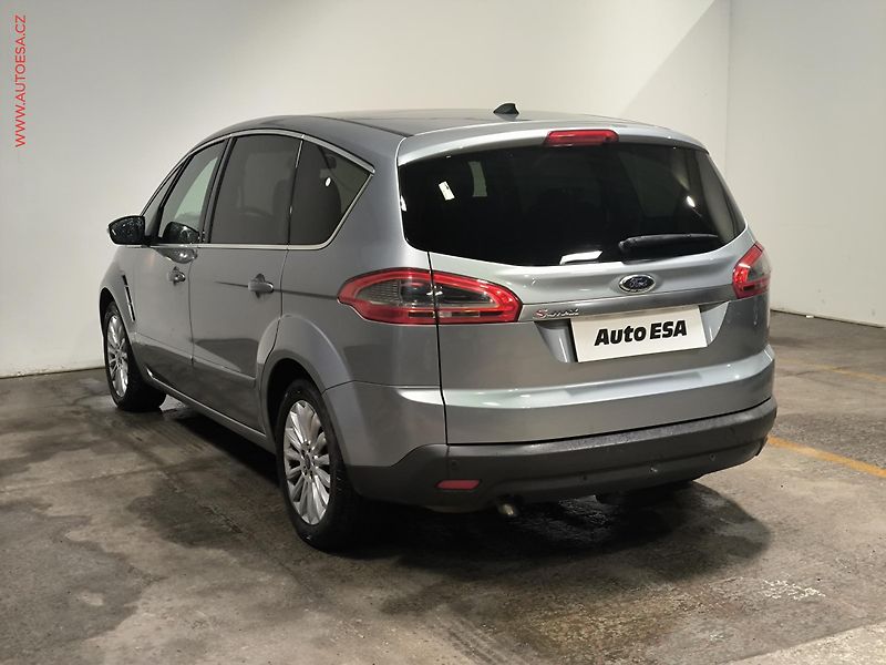 Ford S-MAX (2011) 2.0 TDCi, Titanium, navi - fotka 4 z 16