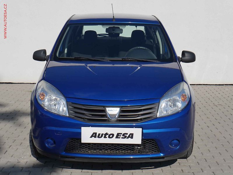 Dacia Sandero (2009) 1.4i, 1.maj,ČR, El.okna - fotka 2 z 13